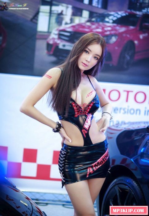 Девушки с автовыставки в Сеуле (43 фото) Девушки с автовыставки в Сеуле (43 фото)