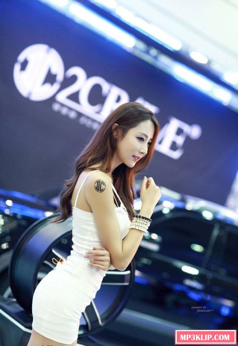 Девушки с автовыставки в Сеуле (43 фото) Девушки с автовыставки в Сеуле (43 фото)