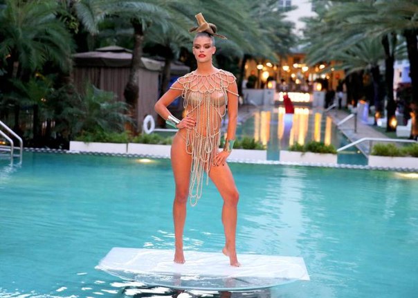 Nina Agdal – Photo Magazine Photoshoot Candids in Miami