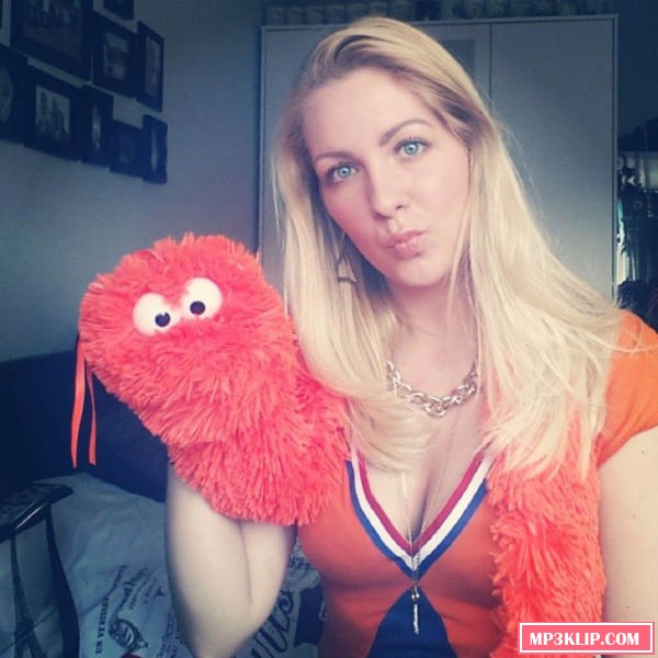 Симпатичные болельщицы футбола со всего мира. Часть 2 (41 фото) Симпатичные болельщицы футбола со всего мира. Часть 2 (41 фото)