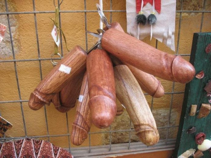 Голая девушка среди арбузов - Эроприколы