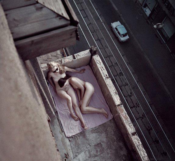 Дрочет член мужику пылесосом - Эроприколы