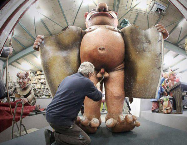 Дрочет член мужику пылесосом - Эроприколы