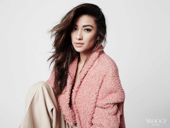 Шей Митчелл (Shay Mitchell) в фотосессии Ниры Лэнг