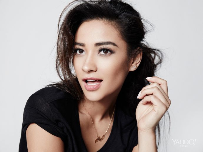 Шей Митчелл (Shay Mitchell) в фотосессии Ниры Лэнг
