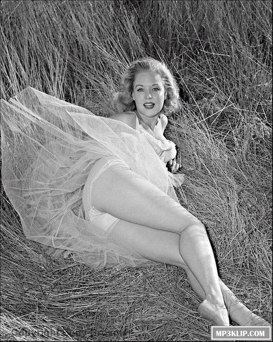 Бетти Бросмер — идеал женской фигуры 50-х годов Бетти Бросмер — идеал женской фигуры 50-х годов