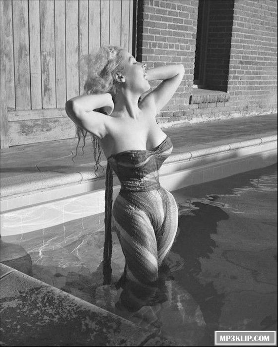 Бетти Бросмер — идеал женской фигуры 50-х годов Бетти Бросмер — идеал женской фигуры 50-х годов