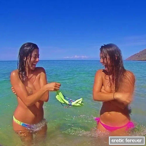 Девушки любят воду