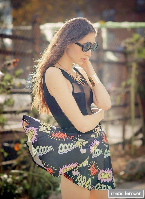 Девушки в сексуальных платьях