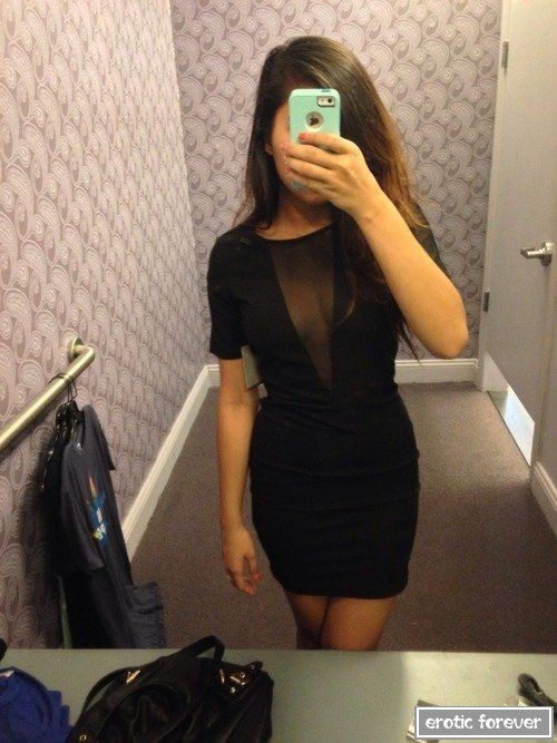 Девушки в сексуальных платьях