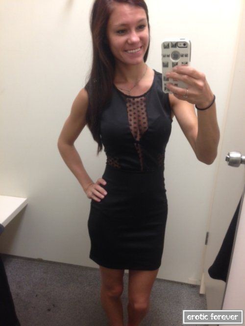 Девушки в сексуальных платьях