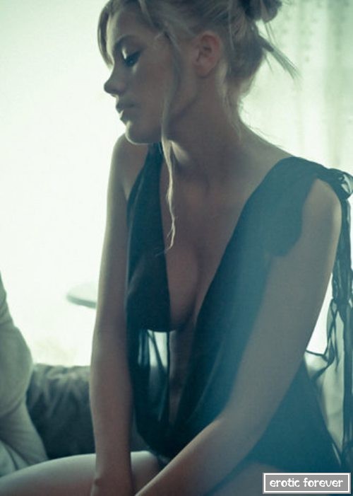 Для некоторых девушек лифчик бесполезен