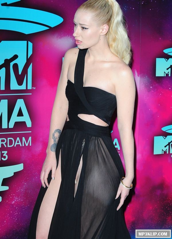 Игги Азалия удивила всех своим нарядом Игги Азалия удивила всех своим нарядом