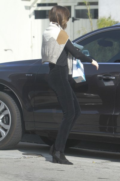 Новые фотографии Дакоты Джонсон от папарацции с Лос-Анджелесе,