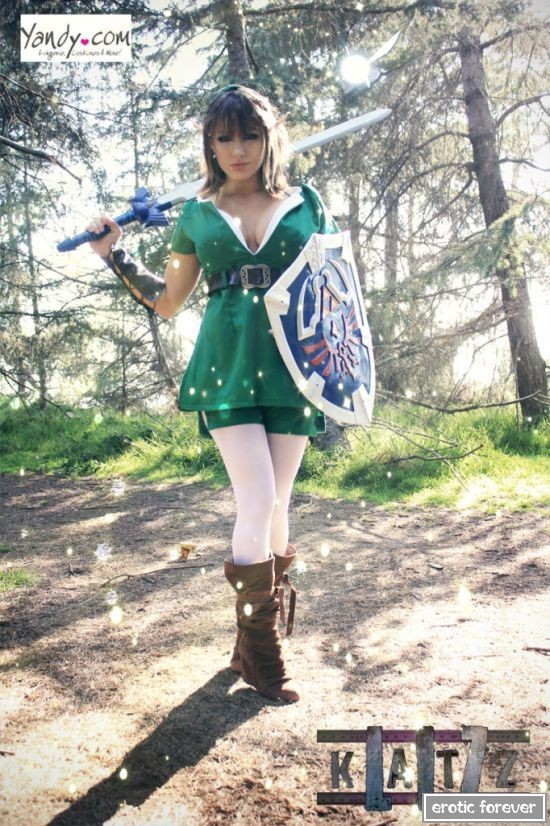 Сексуальная косплейщица и мастер перевоплощений