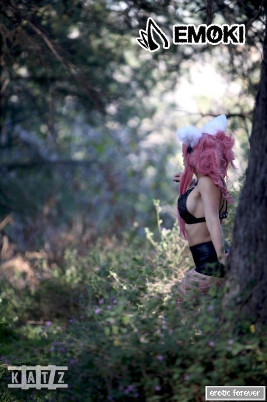 Сексуальная косплейщица и мастер перевоплощений