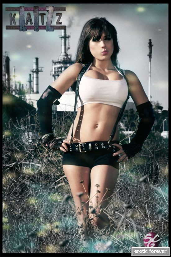 Сексуальная косплейщица и мастер перевоплощений