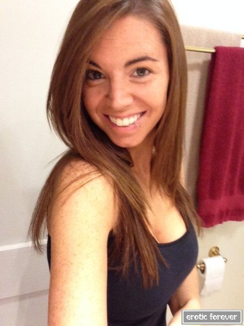 Стройные девушки с большой грудью