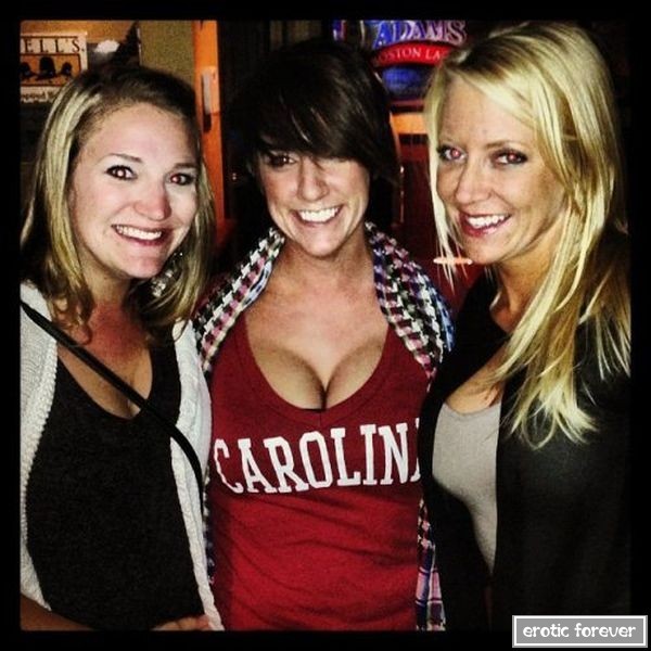 Стройные девушки с большой грудью