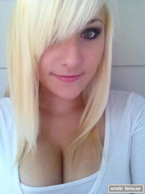 Стройные девушки с большой грудью