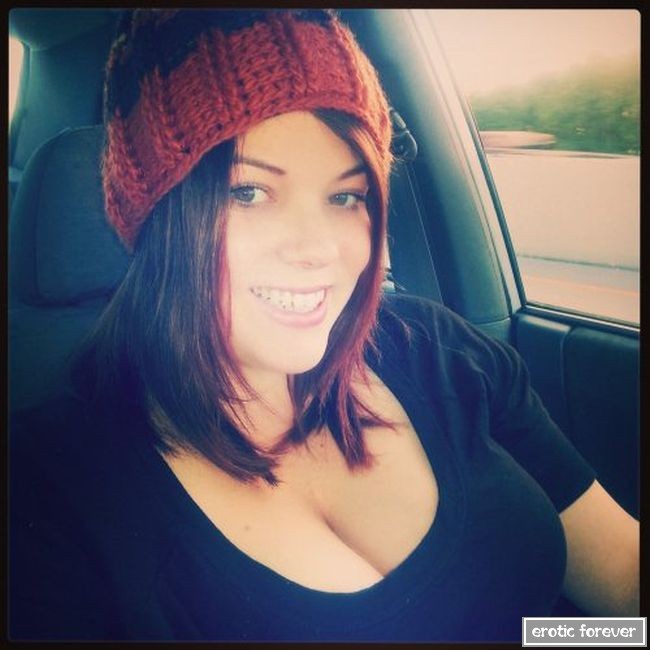 Стройные девушки с большой грудью