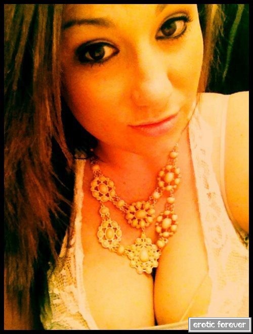 Стройные девушки с большой грудью