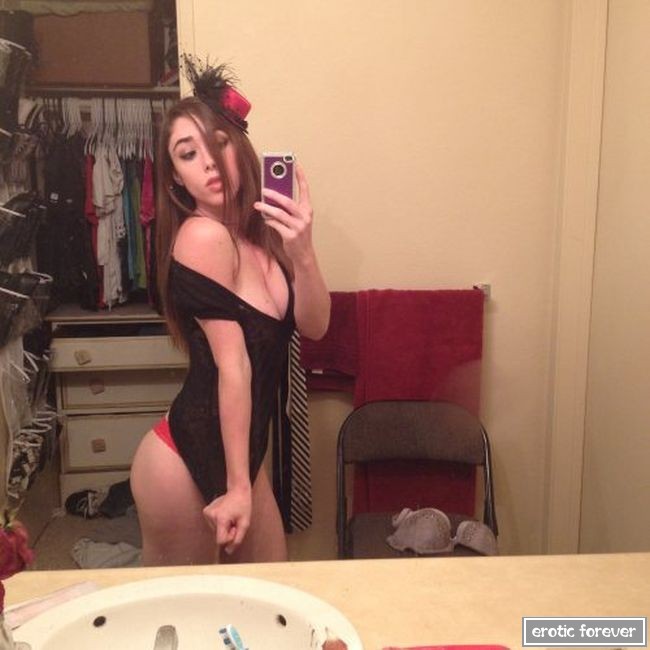 Стройные девушки с большой грудью