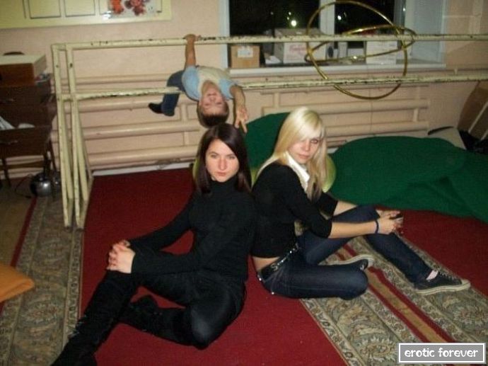 Необъяснимые "ковровые" снимки из соц сетей