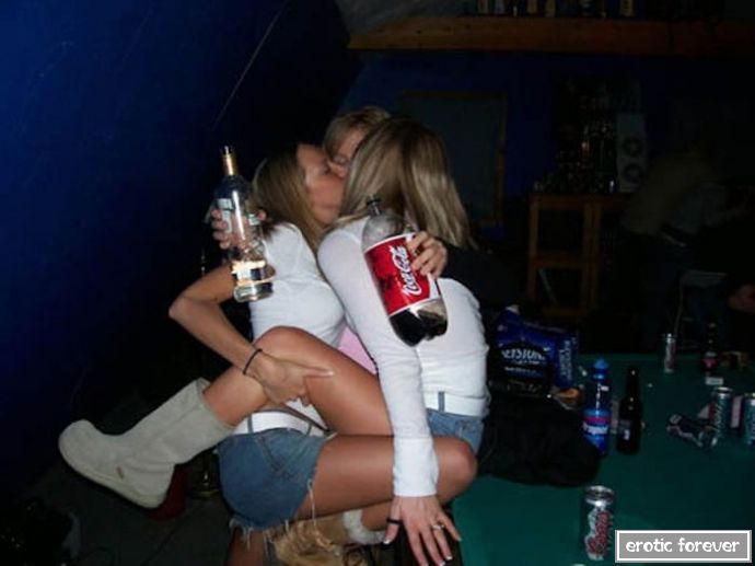 Пьяные бабы моря не боятся