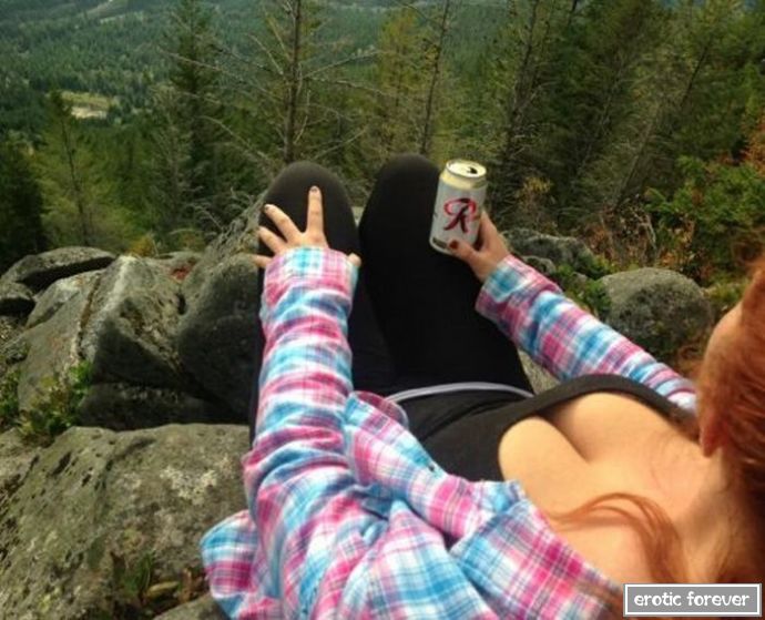 Стройные девушки с большой грудью