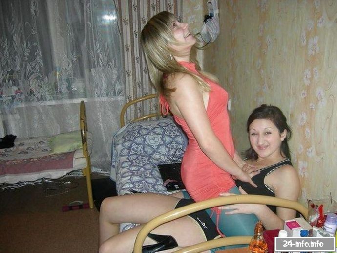 В женском студенческом общежитии скучать не приходится