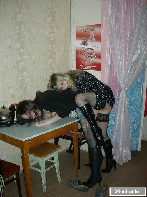 В женском студенческом общежитии скучать не приходится