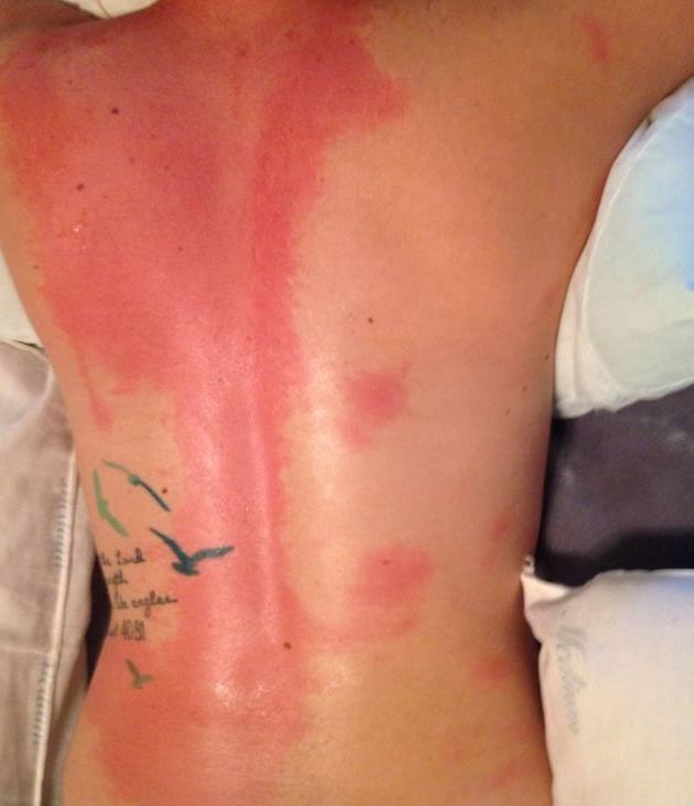 Блондинка провела эксперимент с кипятком на морозе Блондинка провела эксперимент с кипятком на морозе