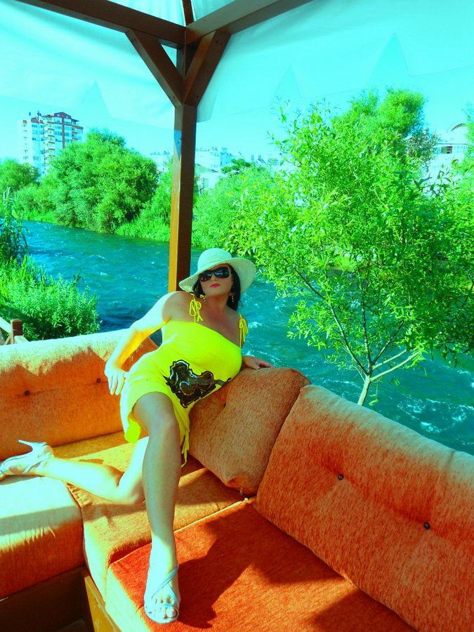 Девушка по имени Каролиночка Королева (эротика) Девушка по имени Каролиночка Королева (эротика)