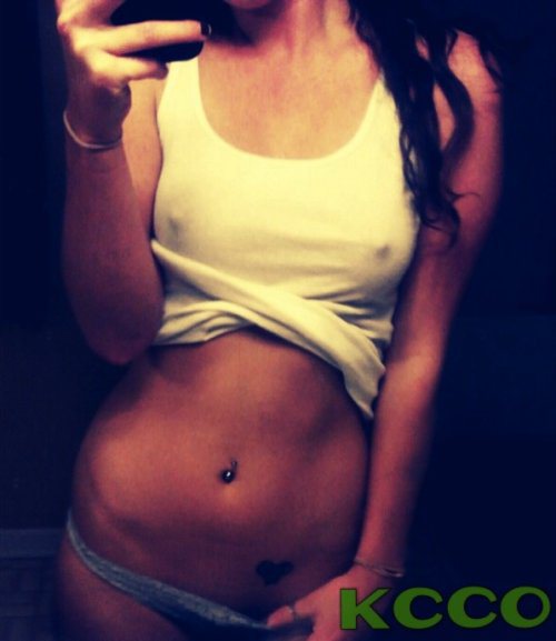 Девушки без лифаков (эротика)