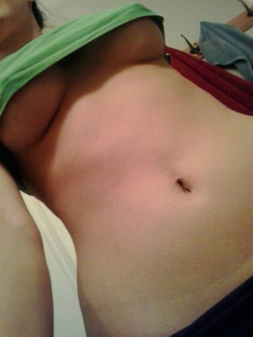 Девушки дразнят (эротика)