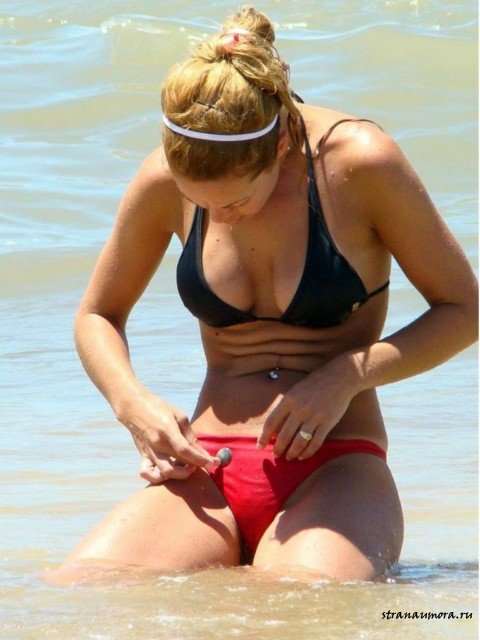 Девушки на пляже Девушки на пляже