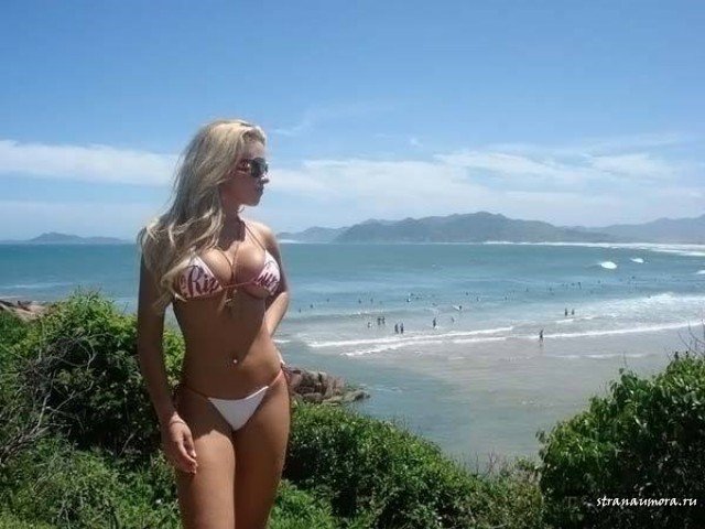 Девушки на пляже Девушки на пляже