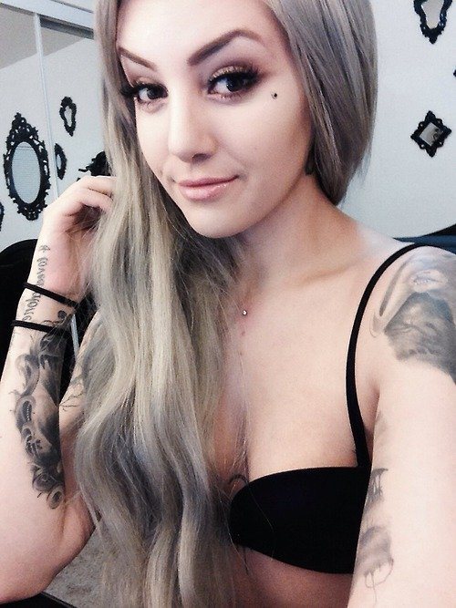 Девушки с татуровками