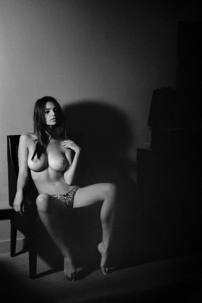 Эмили Ратажковски Голая - Emily Ratajkowski Nude