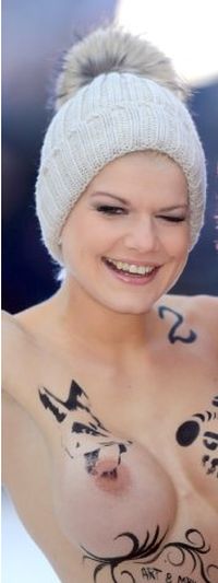 Голый заезд на санках в Германии (эротика) Голый заезд на санках в Германии (эротика)