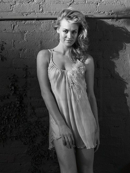 Ивонн Страховски ( Yvonne Strahovski ) Род деятельности: Актриса