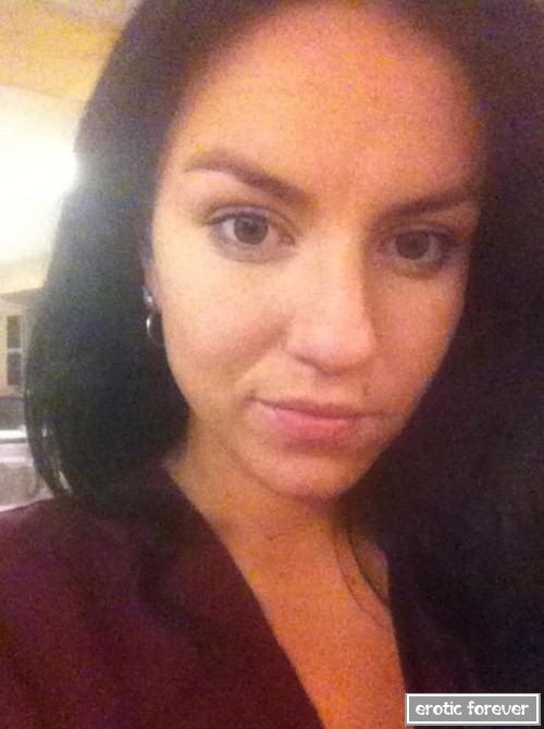 Когда девушкам скучно на рабочем месте