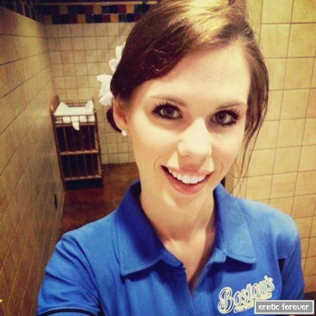 Когда девушкам скучно на рабочем месте