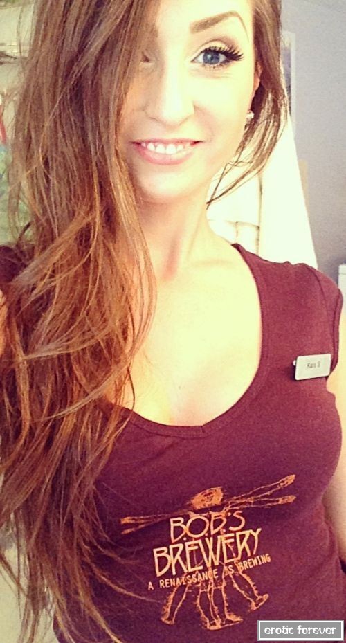 Когда девушкам скучно на рабочем месте