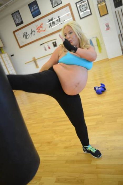 Королеву кикбоксинга ничто не остановит Королеву кикбоксинга ничто не остановит