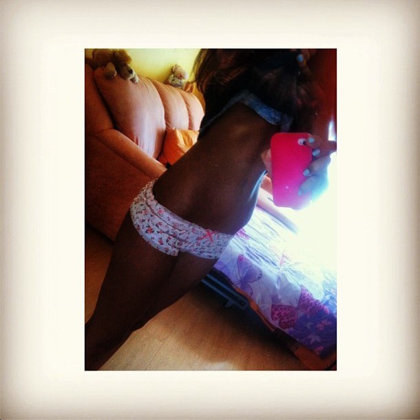 Любители фоткать себя в зеркале (эротика)