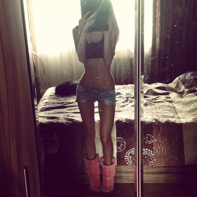 Любители фоткать себя в зеркале (эротика)