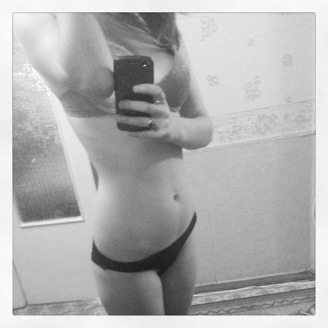 Любители фоткать себя в зеркале (эротика)