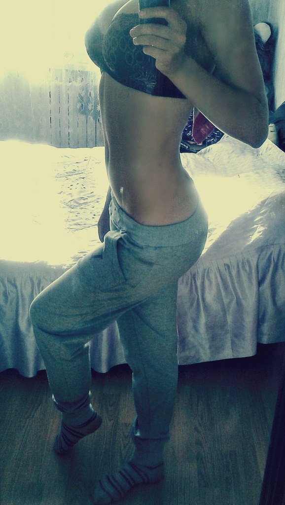 Любители фоткать себя в зеркале (эротика)